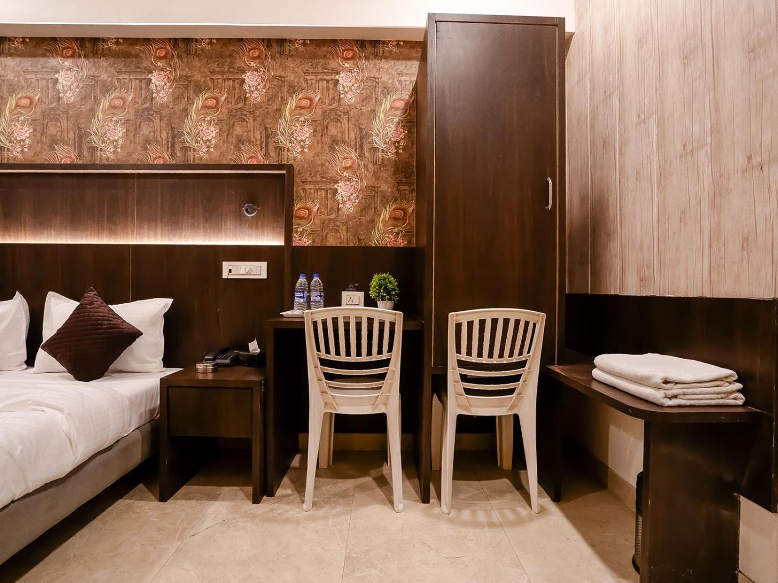 Hotel Grand Seasons- Navi Mumbai Exteriör bild